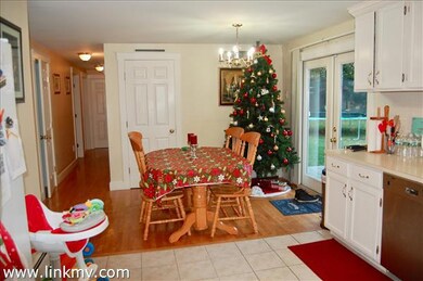 63 Netock Ave, Oak Bluffs, MA 02557 - photo 4