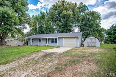 106 Lyndel St, Pleasant Hill, IL 62366 - photo 4