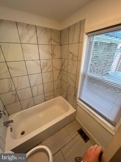 3031 Alabama Rd, Camden, NJ 08104 - photo 7