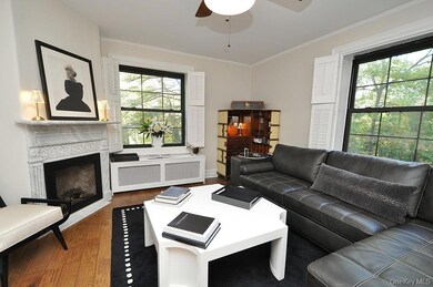 105 Garth Rd unit 2C, Scarsdale, NY 10583 - photo 6