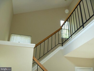 14024B Grumble Jones Ct, Centreville, VA 20121 - photo 2