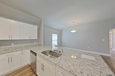 13784 Pinyon Dr, Dennis Mills, LA 70726 - photo 4