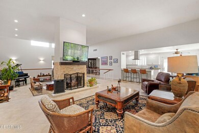 1721 Tommy Aaron Dr, El Paso, TX 79936 - photo 6