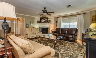 Living Room 2 (3)