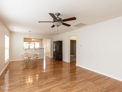 007-1280x960-open-living