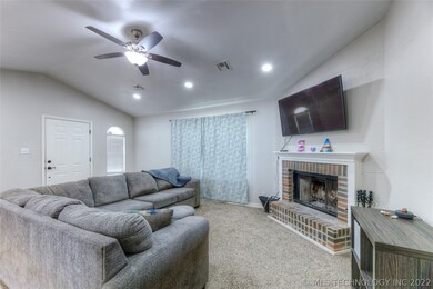 Living Room - 1910 W 58th St