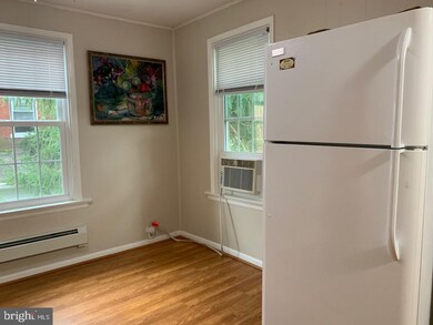 216 S Willow St unit 2, Kennett Square, PA 19348 - photo 4