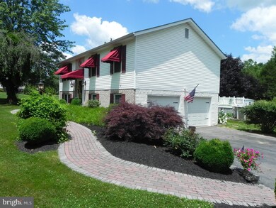 62 Hetzer Dr, Bunker Hill, WV 25413 - photo 3