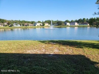 2407 Eisner Dr, Jacksonville, FL 32218 - photo 2