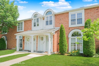 51 Village Ln unit A, Staten Island, NY 10312 - photo 4