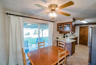 1120 Sierra Vista St, Central Point, OR 97502 - photo 6