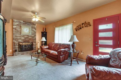 483 Sweetbriar Dr, Harrisburg, PA 17111 - photo 2