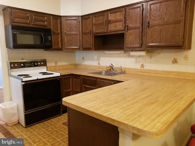 78 Oakridge Dr, Langhorne, PA 19047 - photo 6