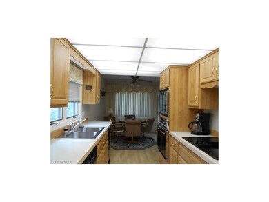FULLY APPLIANCE KITCHEN WITH EATING AREA..YES A BA