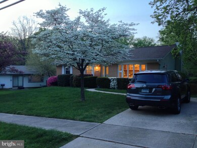 4523 Dabney Dr, Rockville, MD 20853 - photo 2