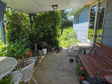 1119 4th Ave, Manson, IA 50563 - photo 3