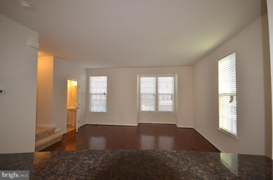 22926 Chinkapin Oak Terrace, Sterling, VA 20166 - photo 5