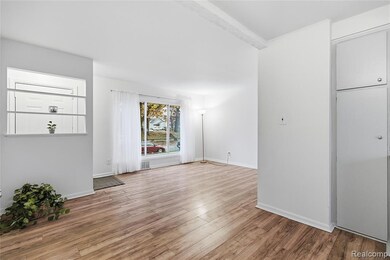 755 Scottwood St, Pontiac, MI 48340 - photo 6