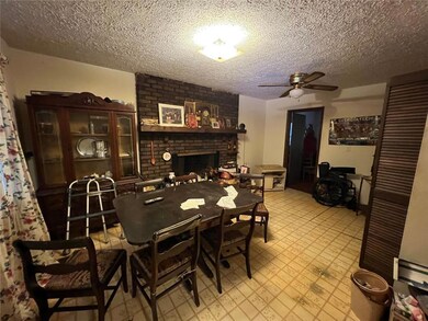 1049 Desota St SE, Gainesville, GA 30501 - photo 6