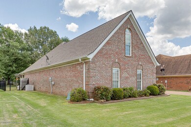 snapsold-screen-202850-7154-golden-oaks-