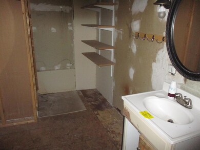 106 Pleasant St, Mechanic Falls, ME 04256 - photo 7