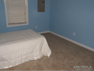 72 Hampton Rd, Leicester, NC 28748 - photo 5