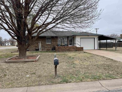 322 W 3rd St, La Crosse, KS 67548 - photo 2