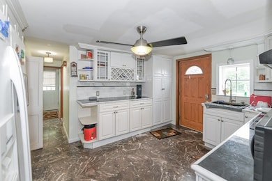 47 Lawrence St, Milford, MA 01757 - photo 5