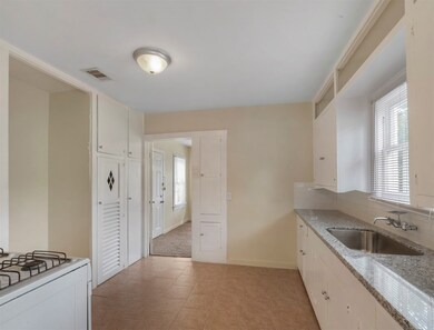 1004 Gale St, Houston, TX 77009 - photo 4