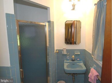 611 Abbott Ln, Falls Church, VA 22046 - photo 7