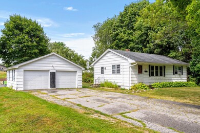 7 Brookview Ln, Farmingdale, ME 04344 - photo 2