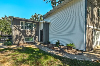 3579 S Bend Rd, Rockford, IL 61109 - photo 4