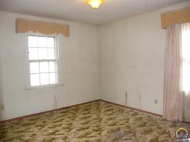 1817 SW Wayne Ave, Topeka, KS 66604 - photo 6