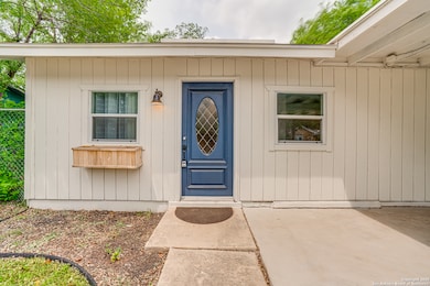 8215 Lazy Creek Dr, San Antonio, TX 78242 - photo 5