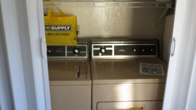 201 E Highcourte Ln, Tucson, AZ 85737 - photo 5