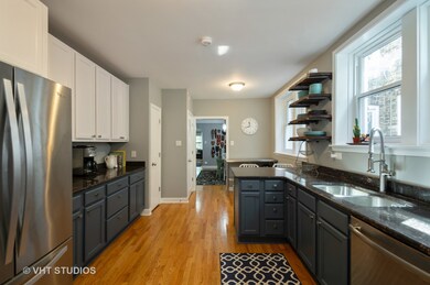 6144 N Mozart St unit 3, Chicago, IL 60659 - photo 4