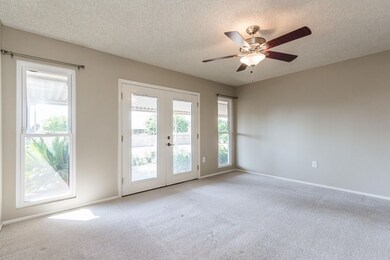 10717 W Hutton Dr, Sun City, AZ 85351 - photo 4