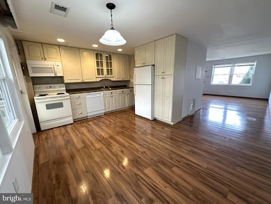 1327 Mantle St, Parkville, MD 21234 - photo 2