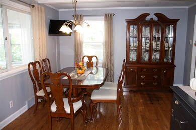 244 E Proctor Rd, Center Rutland, VT 05736 - photo 6