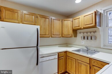 918 N Calvert St unit B, Baltimore, MD 21202 - photo 6