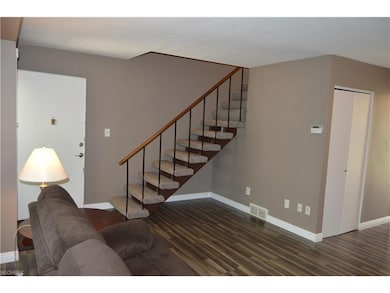 26589 Central Park Blvd unit 26589, Olmsted Falls, OH 44138 - photo 5