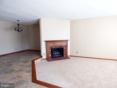 232 Lafayette Dr, Swedesboro, NJ 08085 - photo 4