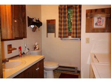 240 Ash St, North Conway, NH 03860 - photo 6