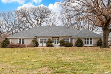 18 Oakbrook Place, Bettendorf, IA 52722 - photo 2