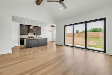 305 Boots Ct, Lorena, TX 76655 - photo 3