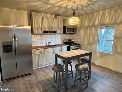 434 Mount Vernon St, Camden, NJ 08103 - photo 6