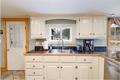 46 Summer St, Mechanic Falls, ME 04256 - photo 6