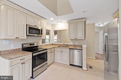 10902 Chesterwood Dr, Spotsylvania, VA 22553 - photo 7