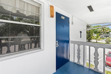 431 Markham T, Deerfield Beach, FL 33442 - photo 2