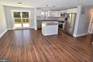 534 Fuselage Ave, Essex, MD 21221 - photo 6